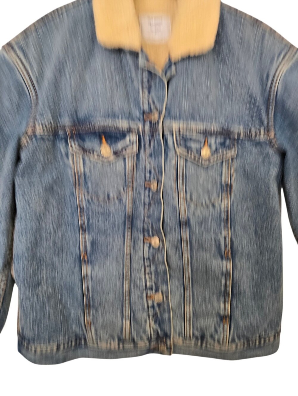 ✨ Old Navy Sherpa-Lined Boyfriend Denim Jacket - Size Small ✨ - Picture 3 of 6